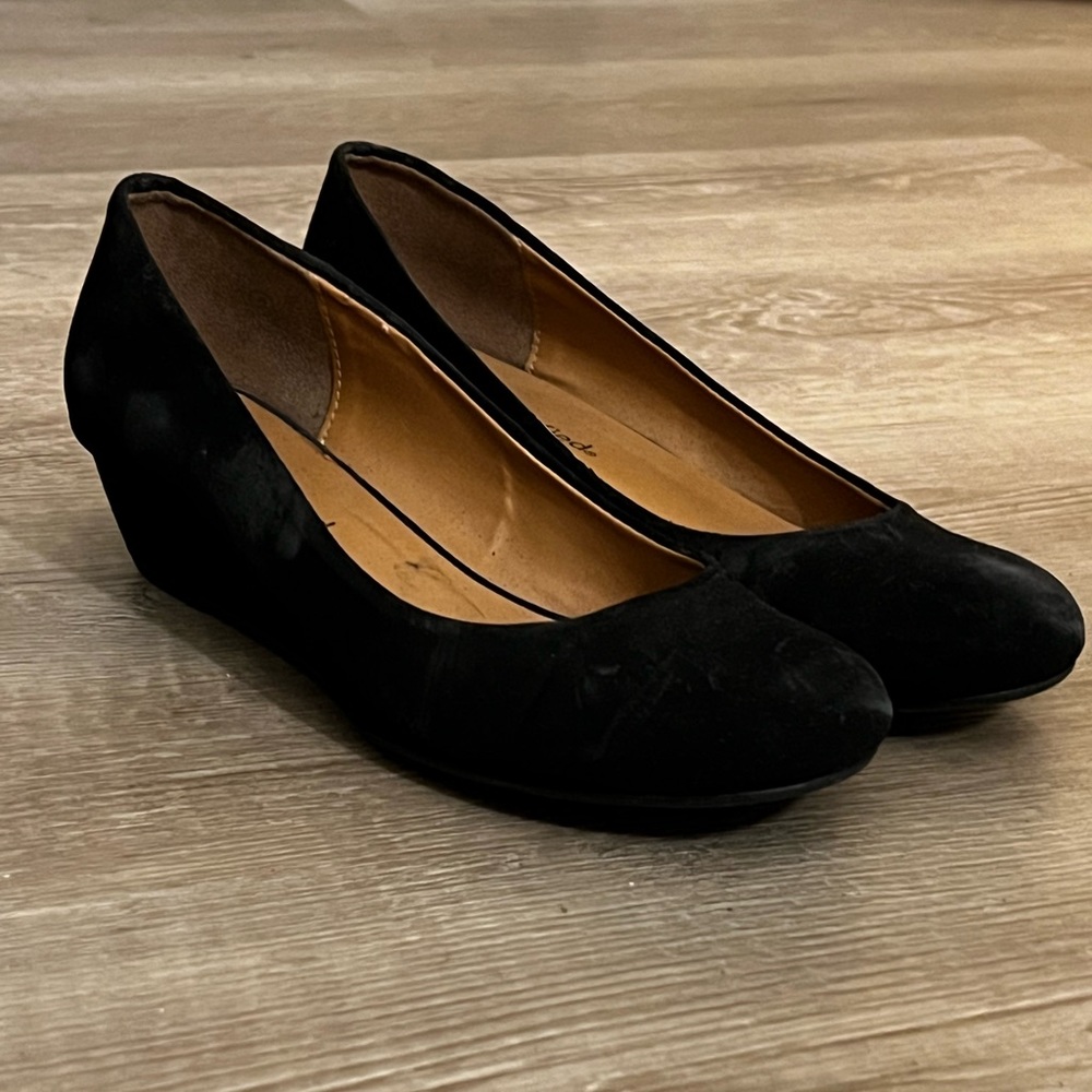 Black used high heels - Size 6 women’s